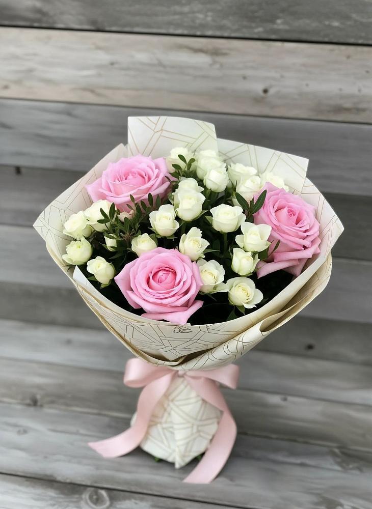 Букет цветов из: Розы в Суслонгере