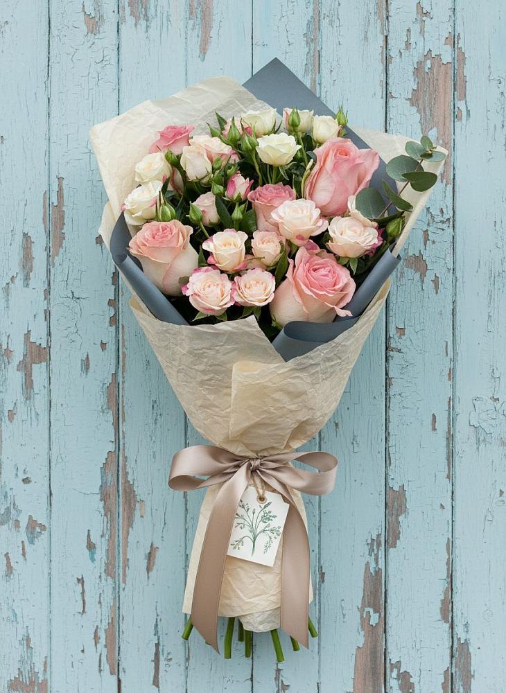 Букет цветов из: Розы в Суслонгере