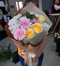 Букет цветов из:  Герберы, Розы и Хризантемы в Суслонгере