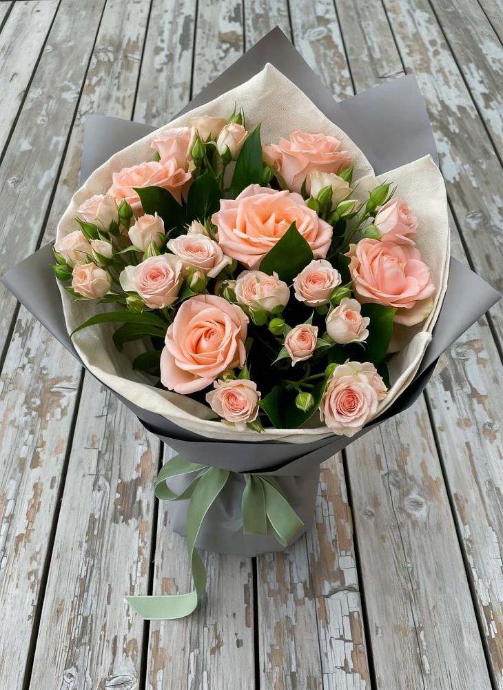 Букет цветов из: Розы в Суслонгере