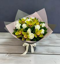 Букет цветов из:  Орхидеи и Розы в Суслонгере