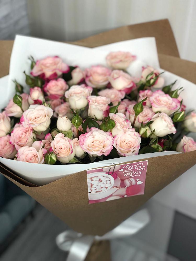 Букет цветов из: Розы в Суслонгере