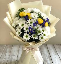 Букет цветов из:  Ирисы, Хризантемы и Розы в Суслонгере