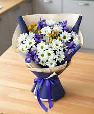 Букет цветов из:  Розы, Ирисы и Хризантемы в Суслонгере