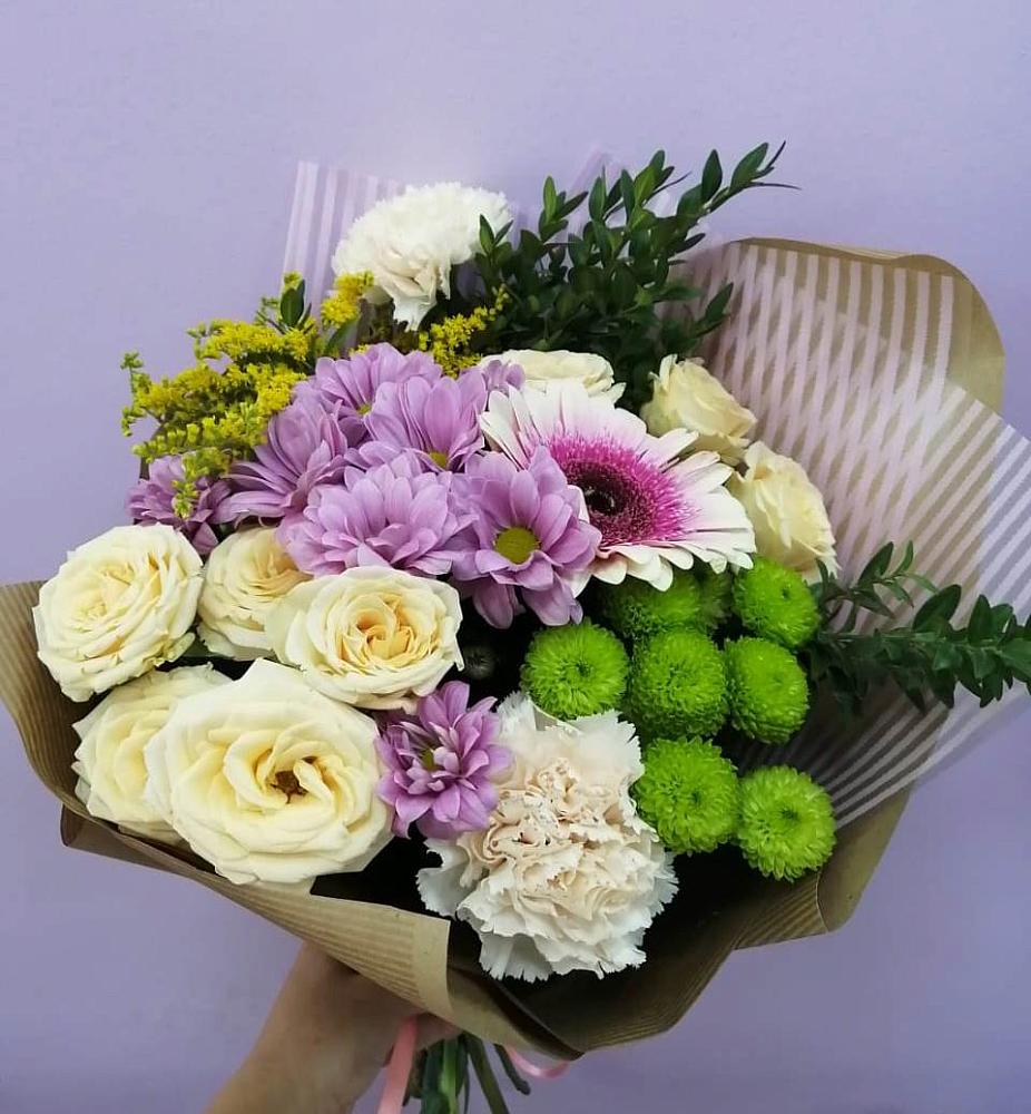 Букет цветов из: Хризантемы, Розы, Гвоздики и Герберы в Суслонгере